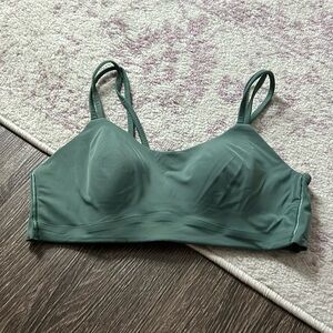 NWOT lululemon like a cloud bra